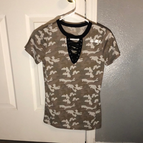 Short sleeve - Picture 1 of 1